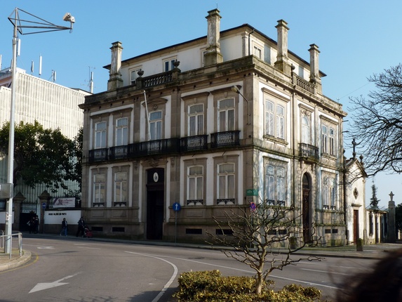 Fotografia do edifício principal do Museu Militar do Porto. Direitos de Autor: Direção Geral do Património Cultural