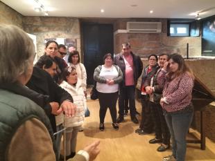 Grupo de participantes durante a visita guiada ao Museu Etnográfico de Vila Real.