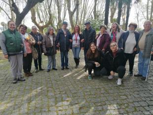 O grupo de participantes nesta visita com a tratadora do Zoo da Maia.