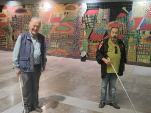 Elementos da Direção da Delegação de Lisboa, Paulo Santos, Presidente, e Isaurindo Fonseca, Tesoureiro, no cais da estação de metro da Gare do Oriente.