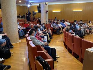 Fotografia tirada durante o evento onde é possível ver-se a plateia